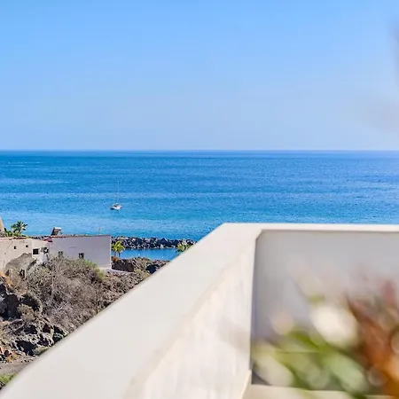 Cozy 2-br Penthouse With Private Rooftop Terrace Guía de Isora