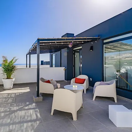 Cozy 2-br Penthouse With Private Rooftop Terrace * Guía de Isora